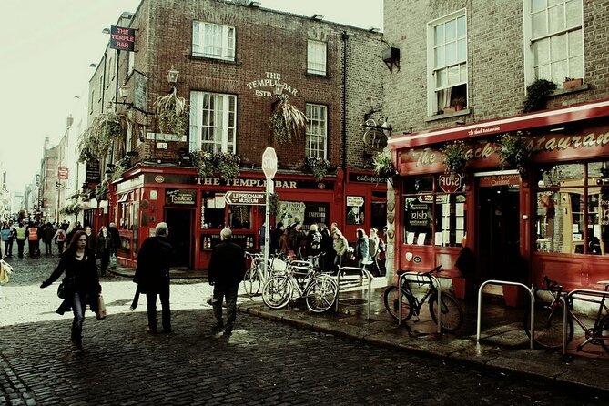 Dublin Self-Guided Murder Mystery Tour by Temple Bar - The Trinity College area: where the mystery gets real