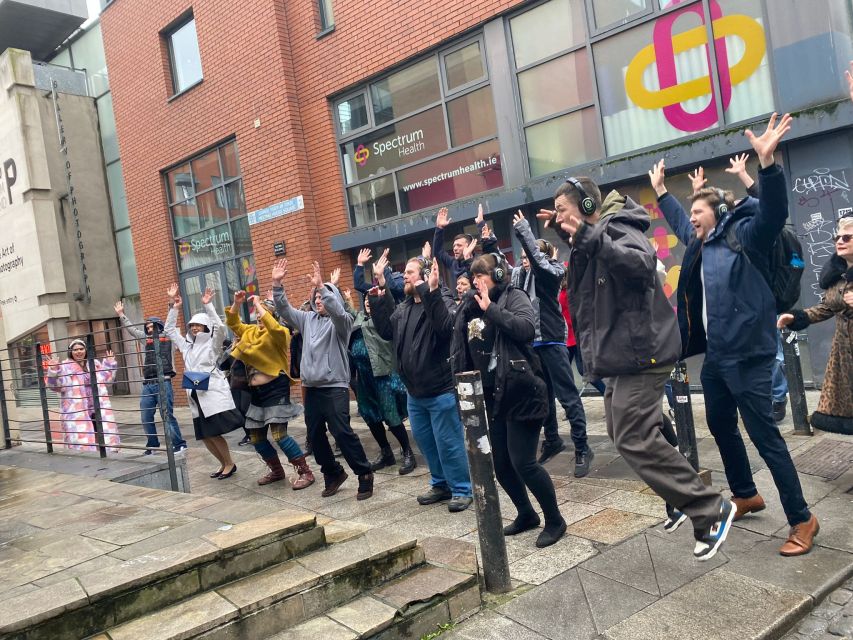 Dublin: Silent Disco Walking Tour - Silent Disco walking tour: what the experience feels like