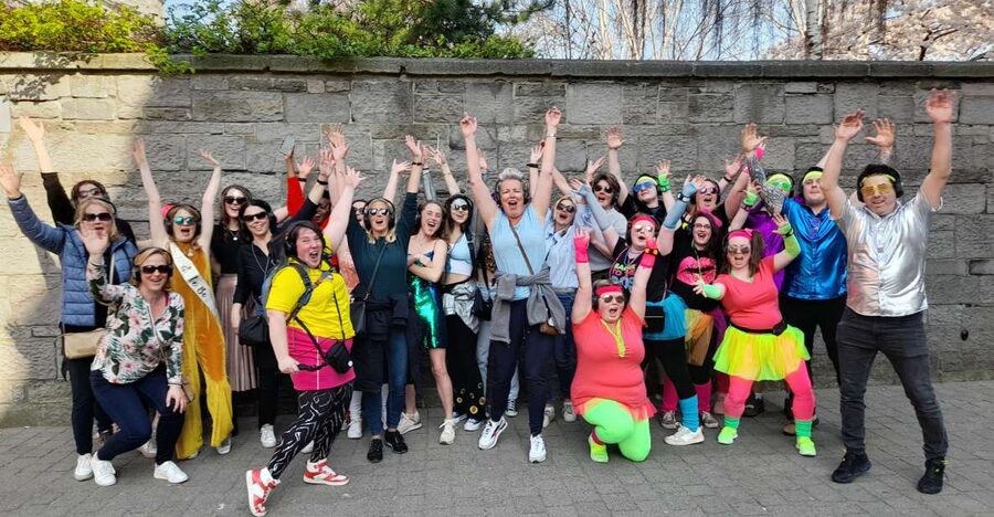 Dublin: Silent Disco Walking Tour - The 60-minute flow, from first song to the last lap