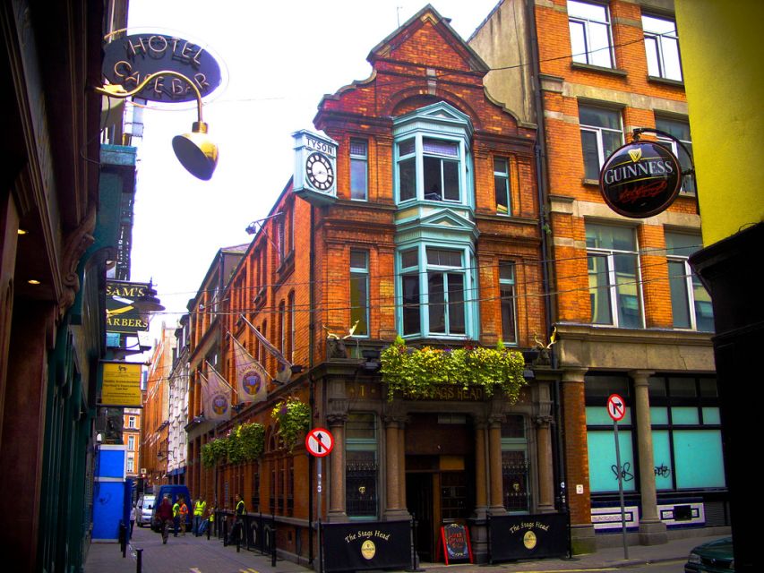 Dublin Temple Bar Night Tour - Starting at Barnardo Square, and why the first minutes matter