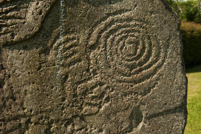 Dublin to Newgrange, Monasterboice Small Group Guided Tours - Newgrange at Brú na Bóinne, the UNESCO moment