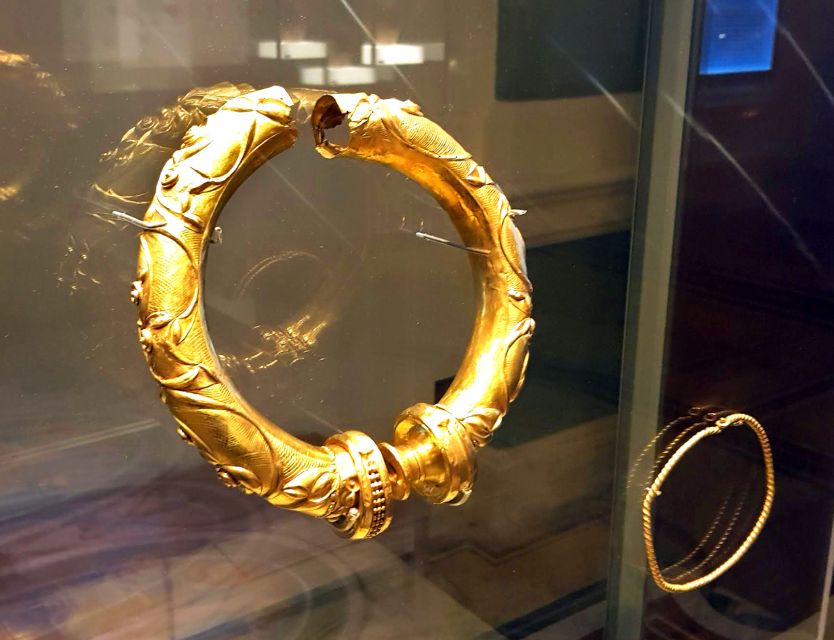 Dublin: Treasures of Ireland Museums Private Tour - Inside the National Gallery: Norman Conquest symbols and Irish Civil War paintings