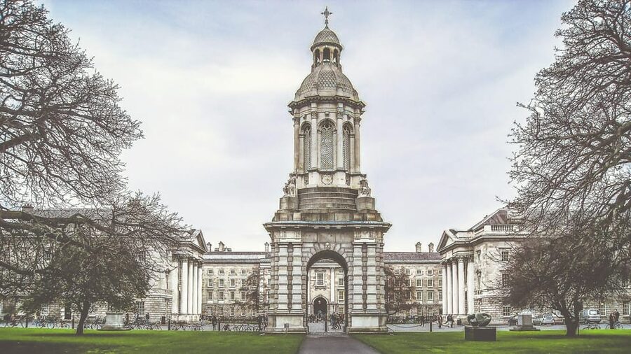 Dublin walking tour: ghosts & haunted places - Trinity College Dublin to the final return at Wolfe Tone Sculpture