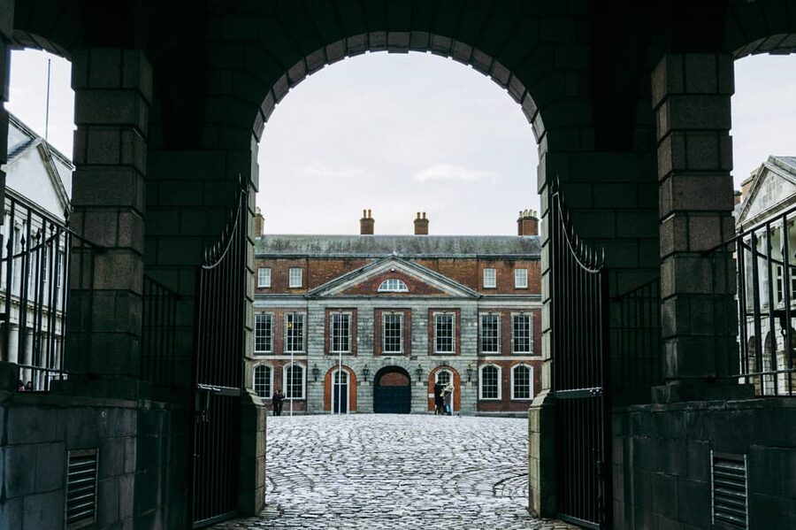 Dublin Walking Tour: Top 10 highlights - Trinity College Dublin: ending near the finish line