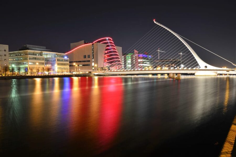 Dublin Walking Tour: Top 10 highlights - Ten stops, one clear Dublin story on foot