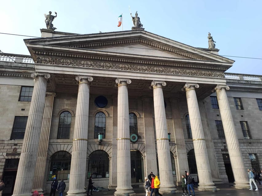 Dublin Walking Tour: Top 10 highlights - Christ Church Cathedral: the power of seeing from the street
