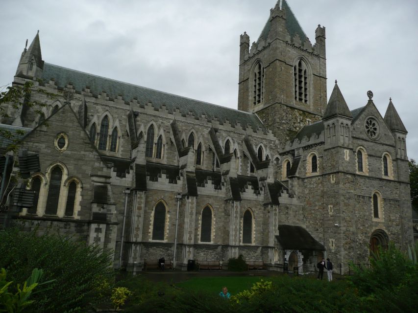 Dublin Welcome Tour: Private Tour with a Local - Where to eat and shop, the everyday Dublin advantage
