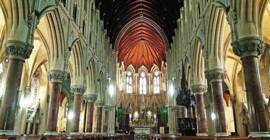 From Dublin: 6-Day All of Ireland Rail Tour - Connemara and Kylemore Abbey, then Late Train Back to Dublin