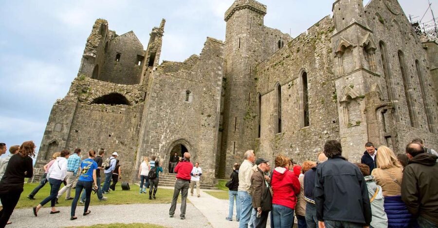 From Dublin: Blarney, Rock of Cashel and Cahir Castles Tour - Rock of Cashel: A Hilltop Full of Medieval Buildings