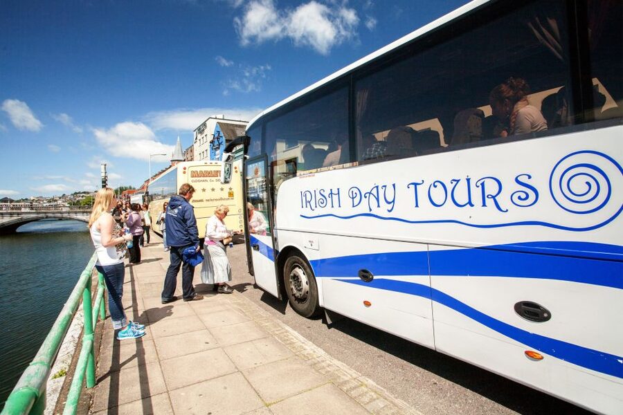 From Dublin: Blarney, Rock of Cashel and Cahir Castles Tour - Blarney Castle, the Blarney Stone, and the Wishing Steps