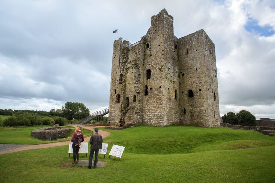 From Dublin: Celtic Boyne Valley and Ancient Sites Tour - Fore Distillery and the Barrel and Bean café stop