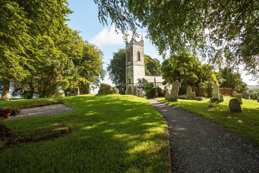 From Dublin: Celtic Boyne Valley and Ancient Sites Tour - How the 10-hour timeline keeps you moving without rushing