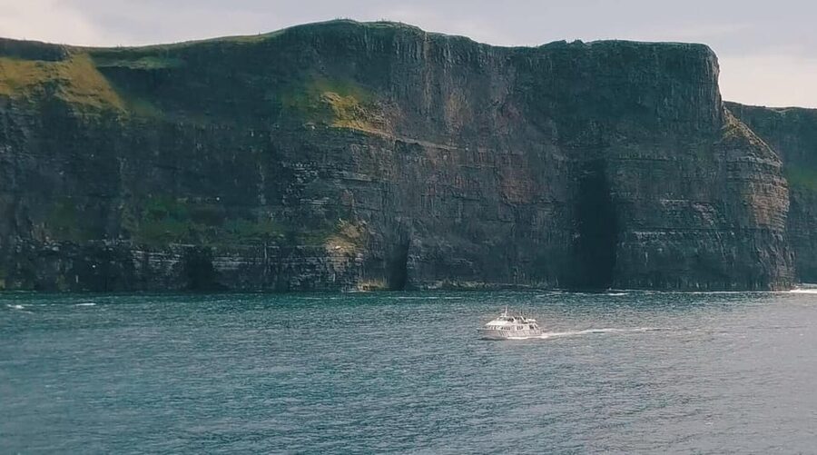 From Dublin: Galway + Cliffs of Moher Boat Cruise in Spanish - The Value of a 12-Hour Coach Tour for Ireland’s West Coast