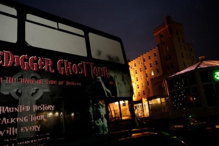 From Dublin: Gravedigger Ghost Bus Tour - Trinity College and the Plague-Era Setup