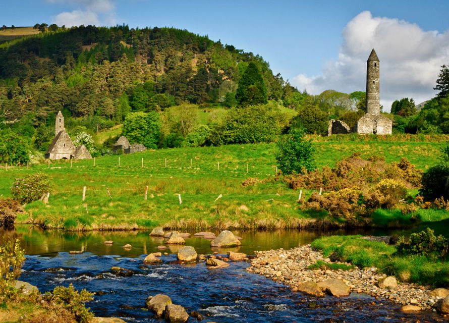 From Dublin: Half-Day Trip to Glendalough and Wicklow - Wicklow’s first wow moment: Sugar Loaf Mountain and Roundwood