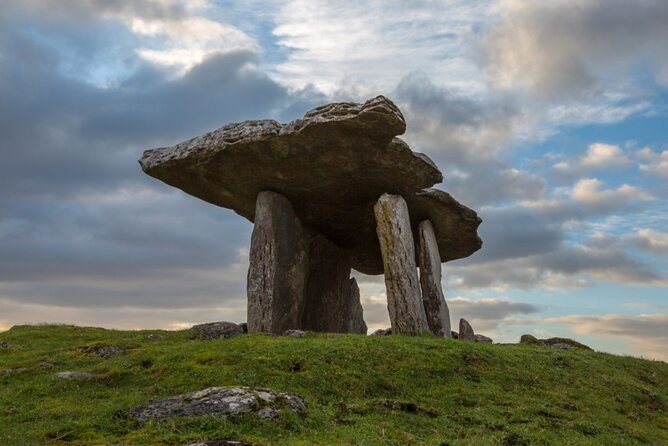 Full-Day Private Tour in West Coast of Ireland - Price and logistics for a 14 hour day, plus what you get