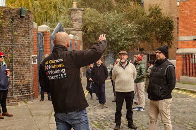 In Our Shoes Dublin Walking Tour - Guide style that keeps questions flowing, with Anthony as a standout example