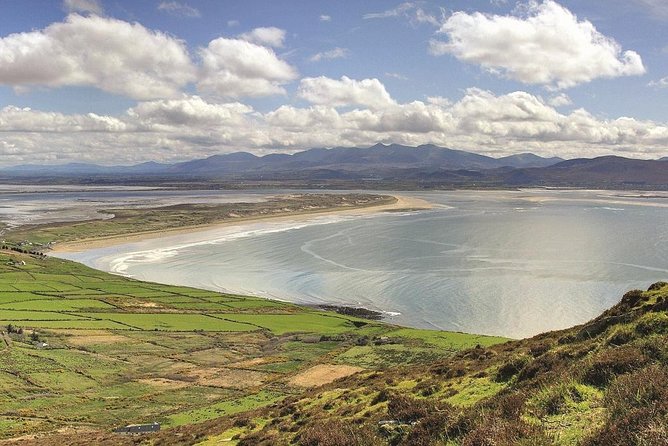 Kerry Highlights Day Tour from Dublin - Inch Beach and the Dingle Peninsula photo run along the Atlantic