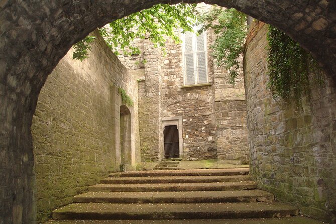 Medieval Dublin Walking Private Guided Tour - Stop 2: Wood Quay Amphitheatre and the Oldest Medieval Wall Line