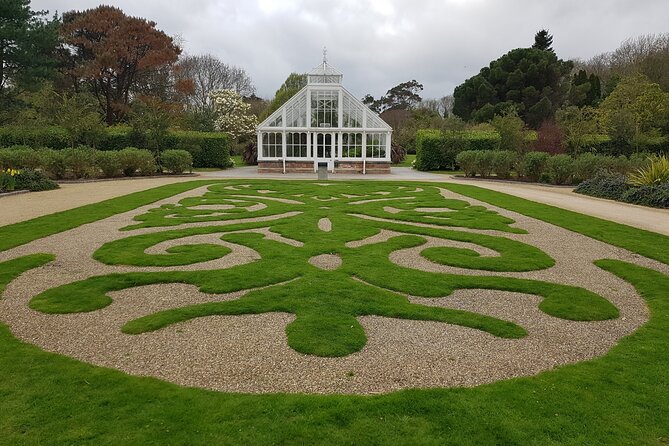 Private Dublin Day Tour - Howth, cliffs, sea air, and easy seafood pleasure