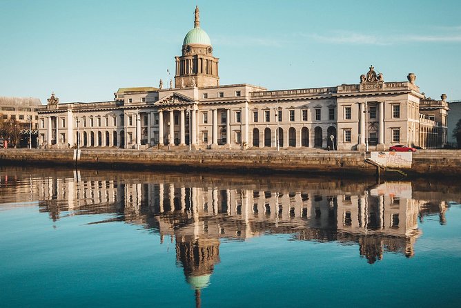 Private Dublin Departure Transfer - Hotel / Accommodation to Airport - Vehicle and Luggage Fit: The Most Common Reason This Can Feel Great or Just Okay