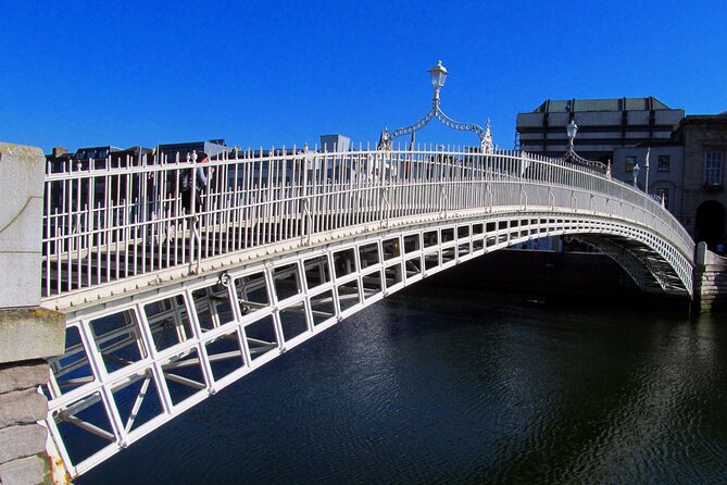 Private Fantastic Walking Tour of Dublin - Temple Bar on Foot: Cobblestones, Street Art, and Less Obvious Stops