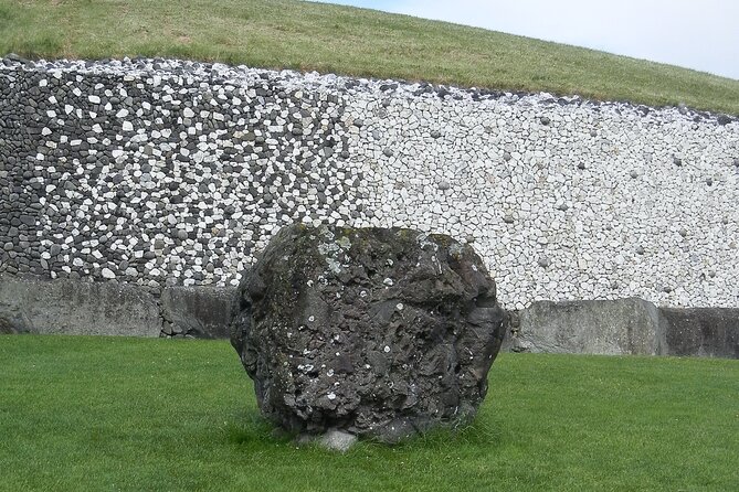 Private Luxury Tour of Newgrange and The Hill of Tara - The UNESCO visit: Newgrange tickets and what to expect on site