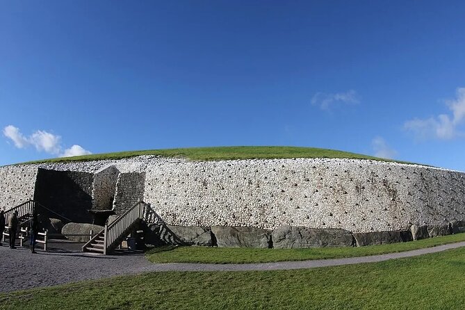 Private Luxury Tour of Newgrange and The Hill of Tara - Pickup in Dublin, and how to plan your start time