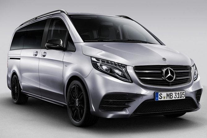 Private Transfer: Dublin Airport DUB to Dublin by Luxury Van - Meet and Greet at Dublin Airport, Without the Maze