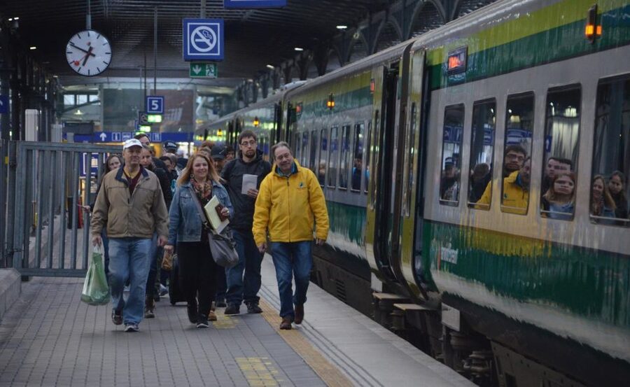 Rail Tour: The Cliffs of Moher & Bunratty Castle Tour - Key highlights worth waking up for