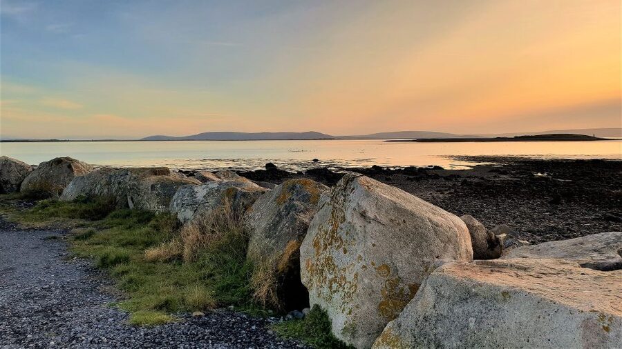 Rail Tour: The Cliffs of Moher & Bunratty Castle Tour - Comfort, sound, and pace: what to watch on travel day