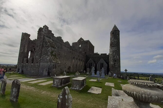 Rock of Cashel, Cahir & Blarney Castle Tour from Dublin - Cahir Castle on the River Suir: Butler Power in 13th-Century Stone