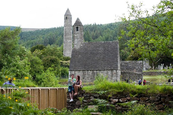 Shore Excursion from Dublin: Including Dublin highlights and Glendalough - Wicklow Glens on the Drive Back, Plus Photo Opportunities
