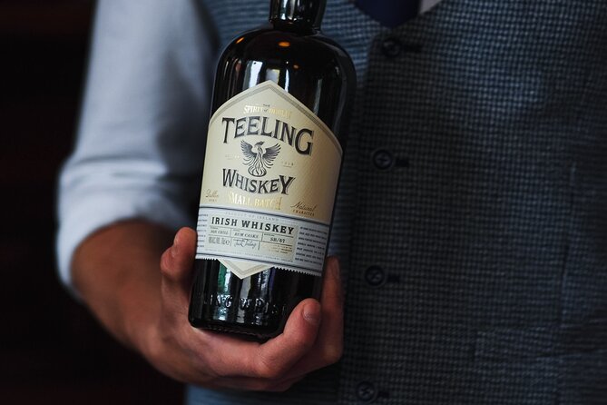 Sip and Stroll Whiskey History Walking Tour in Dublin - Stop 4, John Fallons The Capstan Bar and the toastie moment