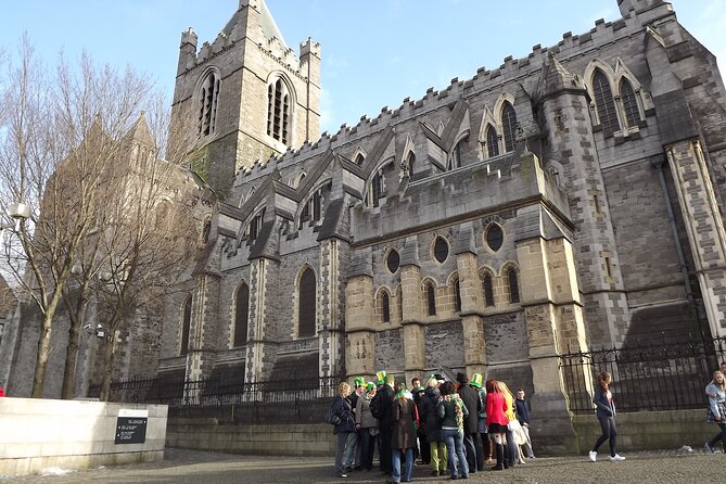 The Best of Dublin - Highlights and Hidden Corners - Dame Street to the Cathedral area: Dublin’s street-level backbone