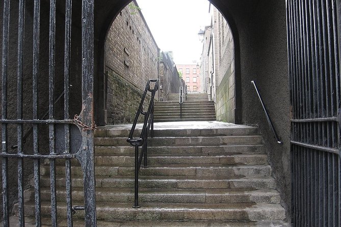 The Best of Dublin - Highlights and Hidden Corners - Dublin Castle gardens: a calmer stop inside the busy center