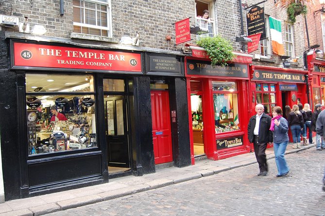 The Best of Dublin - Highlights and Hidden Corners - Shopping, famous streets, and the monument moment