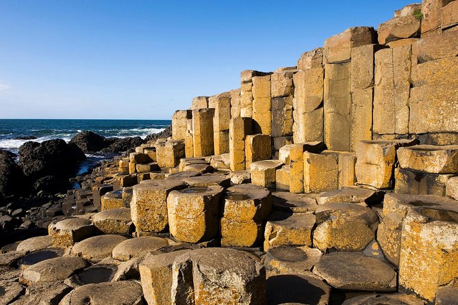 The Giant's Causeway, Dunluce Castel and Belfast - Spanish guide - A one-day Northern Ireland plan that actually fits Dublin