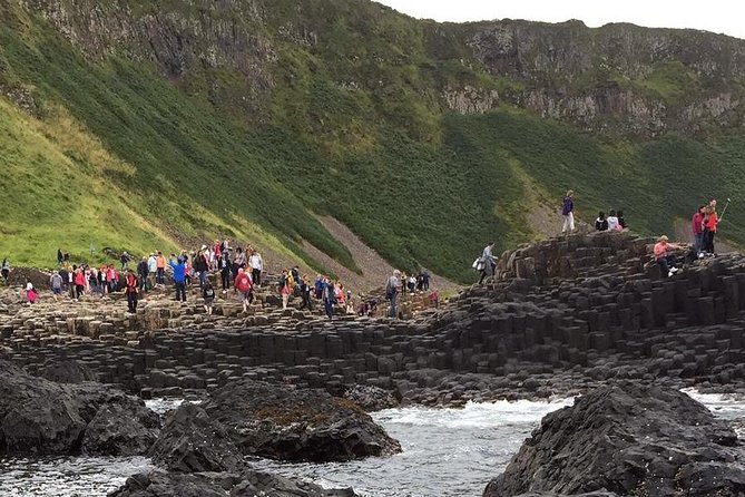 The Giant's Causeway, Dunluce Castel and Belfast - Spanish guide - Giant’s Causeway: hexagons, symmetry, and a lunch break with views