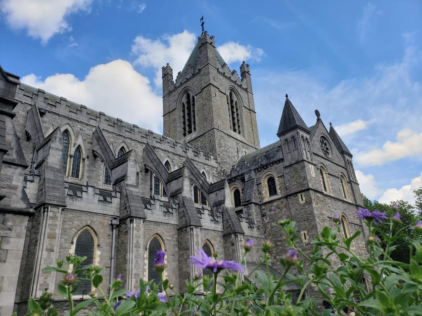 Vikings In Dublin (Walking Tour) - Meeting at Báite and starting with a Viking longboat