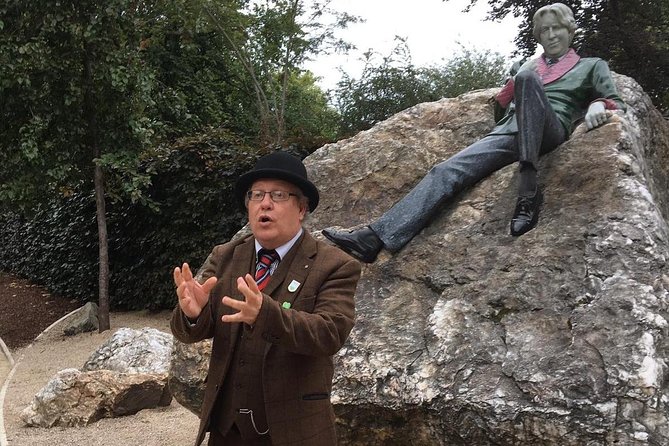 Walking tour in Merrion Square Park - Dublin Rogues Tour - Why Merrion Square Park Feels Like an Open-Air Storybook